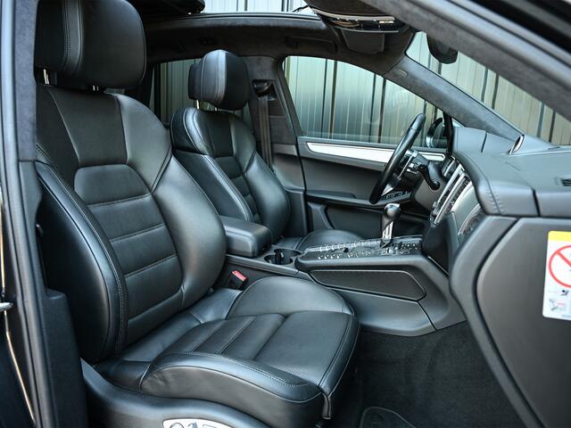 Porsche MACAN 3.6 Turbo Performance Package 441pk | Sport Chrono | Panorama dak | Trekhaak | Bose Sound | Privacy glass | Adaptive cruise control | Stoel ventilatie