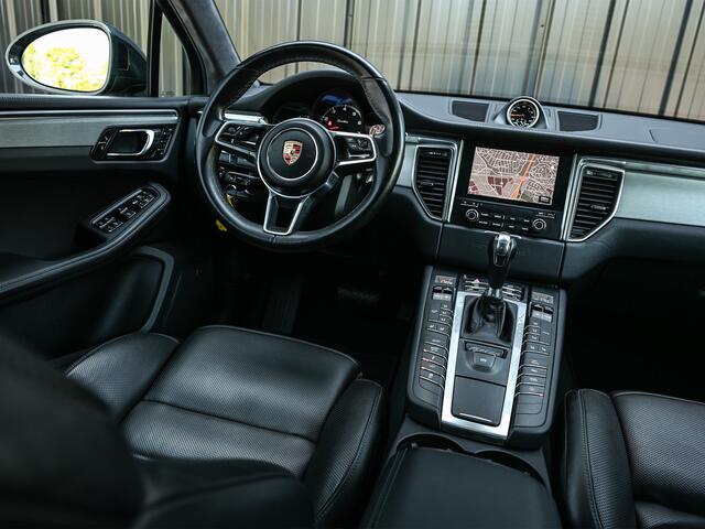Porsche MACAN 3.6 Turbo Performance Package 441pk | Sport Chrono | Panorama dak | Trekhaak | Bose Sound | Privacy glass | Adaptive cruise control | Stoel ventilatie