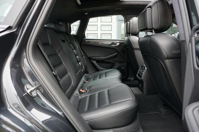 Porsche MACAN 3.6 Turbo *NL AUTO / PORSCHE ONDERHOUDEN* + CARBON / PANO / SPORT CHRONO