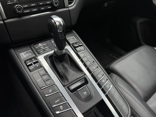 Porsche MACAN 2.0, Pano, CarPlay
