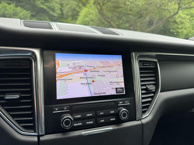 Porsche MACAN 2.0, Pano, CarPlay