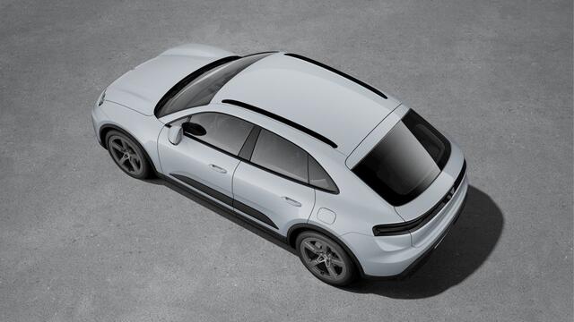 Porsche MACAN 4
