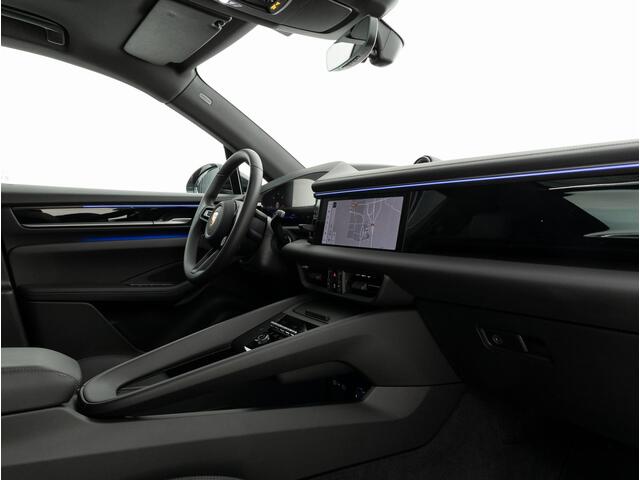Porsche MACAN 4