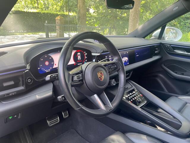 Porsche MACAN 4 100 kWh Panorama Luchtvering Matrix Passenger Display