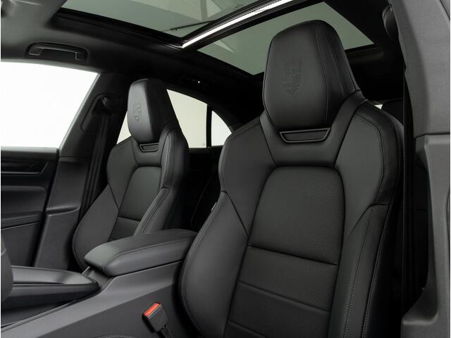 Porsche MACAN 4