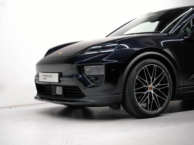 Porsche MACAN 4