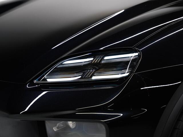 Porsche MACAN 4