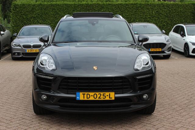 Porsche MACAN 2.0 / Panoramadak / Camera / Luchtvering / Sportchrono / Bose / 21'' / Leder / Navigatie / Comfortstoelen / DAB / Stoelverwarming / Cruise Control