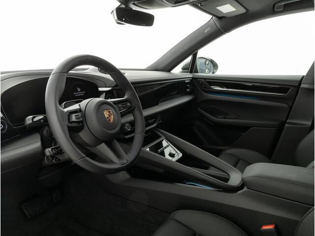 Porsche MACAN 4