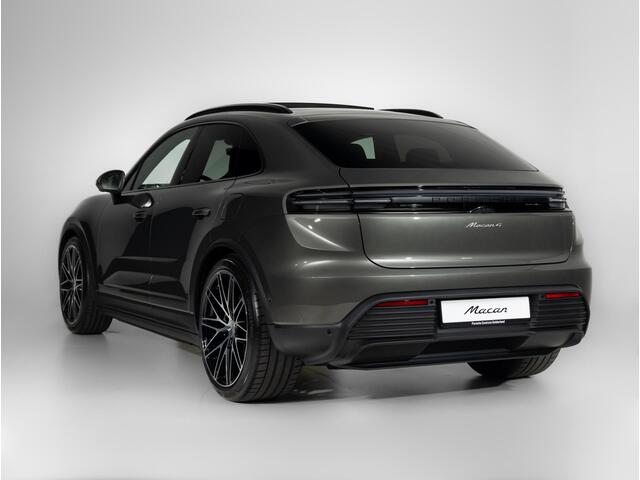 Porsche MACAN 4
