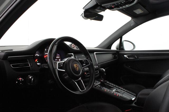 Porsche MACAN 2.9 GTS > Pano.schuif/Sport-chrono/Luchtvering/21inch