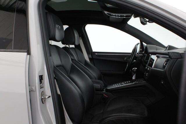 Porsche MACAN 2.9 GTS > Pano.schuif/Sport-chrono/Luchtvering/21inch