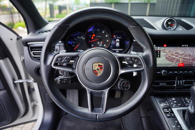 Porsche MACAN 2.0 / Luchtvering / Panoramadak