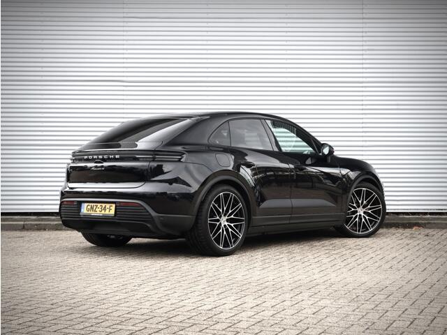 Porsche MACAN 4 100kWh | Pano | Luchtvering | PDLS | Sport Chrono | Bose | 22 inch | NL Auto |