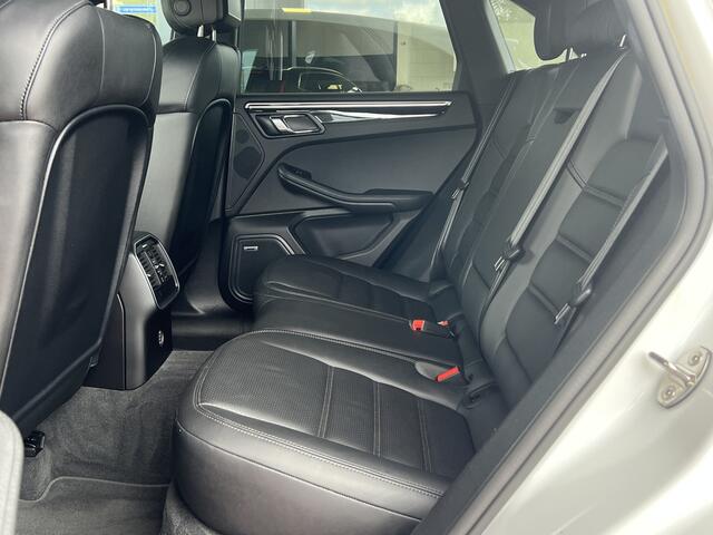 Porsche MACAN 2.0 Panoramadak Elek Sportstoelen Bose Audio Leder 21 Inch Black Turbo Velgen Navigatie Led Getint Glas NL Auto Wit metallic