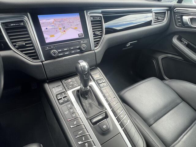 Porsche MACAN 2.0 Panoramadak Elek Sportstoelen Bose Audio Leder 21 Inch Black Turbo Velgen Navigatie Led Getint Glas NL Auto Wit metallic