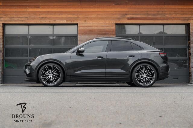 Porsche MACAN 4 100 kWh 408pk | Fabrieksgarantie | 1e. Eig.