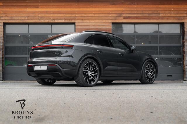 Porsche MACAN 4 100 kWh 408pk | Fabrieksgarantie | 1e. Eig.