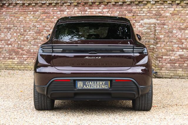 Porsche MACAN 4S "Copper Ruby Metallic" PRICE INCL. VAT! "Copper Ruby Metallic" over the optional leatherpackage in black, Well-equipped with options such as a panoramic roof and RS Spyder Design wheels,"Complete Porsche dealer history since new", 1 owner- Dealer quality condition,Electric cars just aren't for us - but this is a pretty cool car (and faster than our Countach),"In 40 years this will be a classic Porsche - How remarkable"