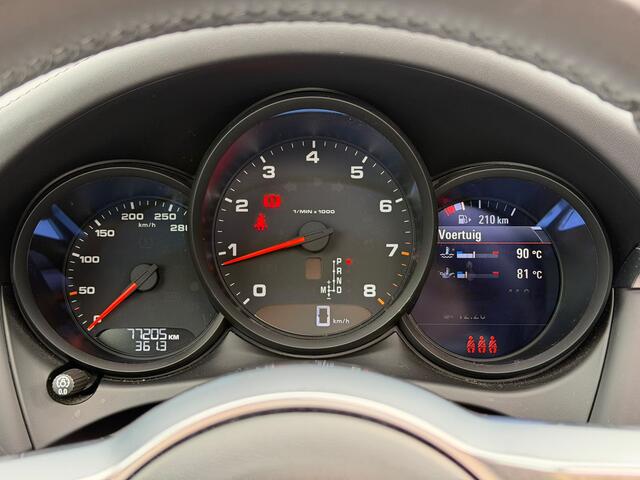 Porsche MACAN 2.0 | Panoramadak | Sportchrono | Memory Seats | Elektrische Stoelen 18 Weg Verstelbaar | Apple Carplay | PDLS LED | Luchtvering | Camera | Leer | Navigatie | Dodehoekdetectie | Cruise Control |
