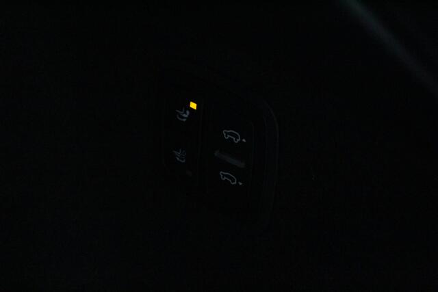 Porsche MACAN 2.0 | PANO | LUCHT-V | ACC | STOEL-VERW | DAB | NAVI | 21'LMV | CAMERA | LED | PDC |