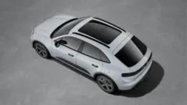 Porsche MACAN 4