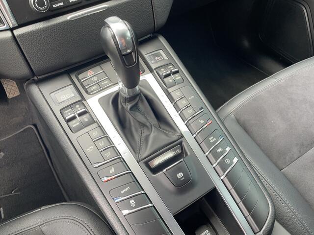 Porsche MACAN 2.0 | Volledig onderhoud | 20 inch | Elek. a. klep | Trekhaak Camera | Cruise | Stoelverwarming | Trekhaak