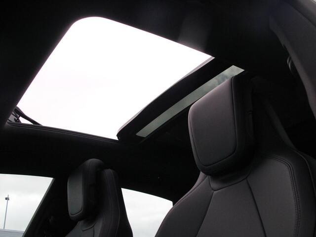 Porsche MACAN 4 S 100 kWh | 517pk | BOSE | Pano | Luchtvering |