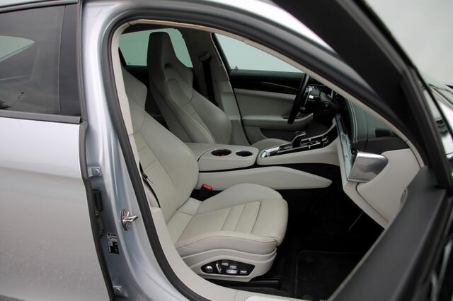 Porsche PANAMERA 4.0 Turbo - 549 pk **Sport Chrono / Pano / Alcantara / Nightvisi