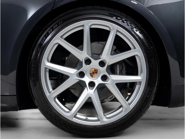 Porsche PANAMERA 4