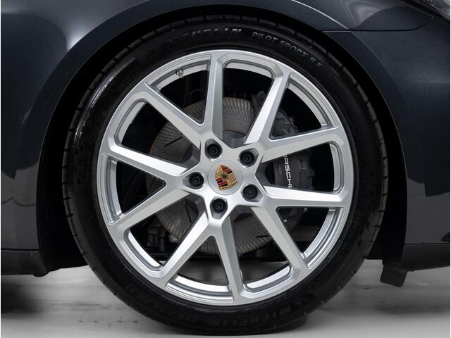 Porsche PANAMERA 4