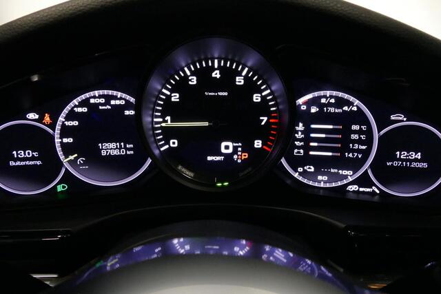 Porsche PANAMERA 2.9 4 E-Hybrid /Orig. Nederlands / Sport Design / Panoramadak / Sport uitlaat / Elektr. verstelbare voorstoelen (14-wegs) + memory / Luchtvering / Apple Carplay / Sport-Chrono / BOSE Surround Sound / Stoelverwarming / Ambienteverlichting / DAB+ / Stuurwie