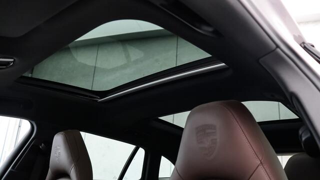 Porsche PANAMERA Sport Turismo 2.9 4 E-Hybrid Platinum Edition SportDesign | Massage | Head-up | Soft-Close | Panoramadak | Sportuitlaat | BOSE Sound | LED Matrix