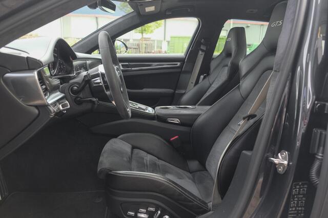 Porsche PANAMERA Sport Turismo GTS 4.0 V8 460PK SportDesign Pano Sport Chrono Carbon Alcantara 18-weg Sportstoelen Sportuitlaat Luchtvering