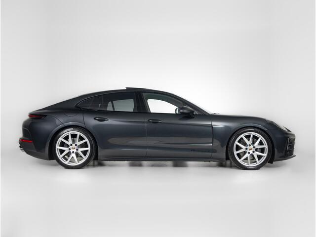 Porsche PANAMERA 4