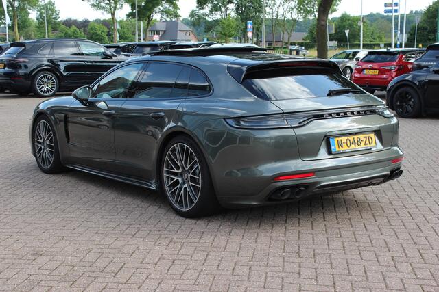 Porsche PANAMERA Sport Turismo 2.9 4 E-Hybrid / Panoramadak / 360Camera / Head-up / Softclose / Sportdesign+Chrono / 21'' / Sportuitlaat / Bose / Keyless / Stoelverwarming 4x / Stoelventilatie / Stuurverwarming / Dodehoek / DAB / ACC