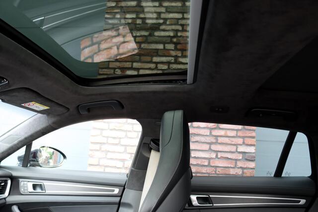Porsche PANAMERA Sport Turismo 4.0 Turbo S E-Hybrid | 630pk | Luchtvering | Achterasbesturing | Burmester | Massage | HUD | Stoelventilatie | Panoramadak | Verwarmd Stuurwiel | ACC | Exclusive Design |