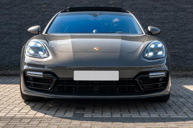 Porsche PANAMERA Sport Turismo 4.0 Turbo S E-Hybrid 680PK / Ceramic / Sports Chrono / Sport Design