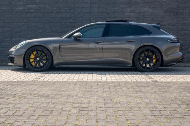 Porsche PANAMERA Sport Turismo 4.0 Turbo S E-Hybrid 680PK / Ceramic / Sports Chrono / Sport Design