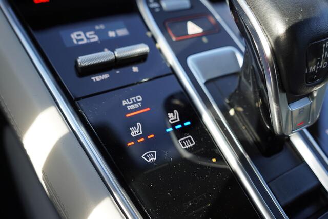 Porsche PANAMERA 4.0 Turbo S E-Hybrid Executive / Pano / Keramisch / Verlengd ! / Achteras best / Alcantara / Massage / – foto 9