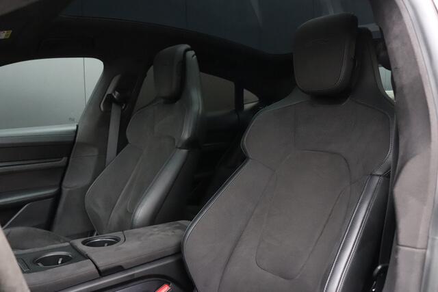 Porsche Taycan GTS 93 kWh | BOSE | HEAD-UP | SPORTSCHRONO | VIERWIEL BESTURING | PANODAK |