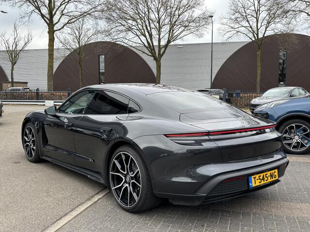 Porsche Taycan Performance 84 kWh VAN ¤84.900,- VOOR ¤79.877,- UW LENTEVOORDEEL: ¤5.023,- | ORIG. NL. NAP KM.| 360 CAMERA
