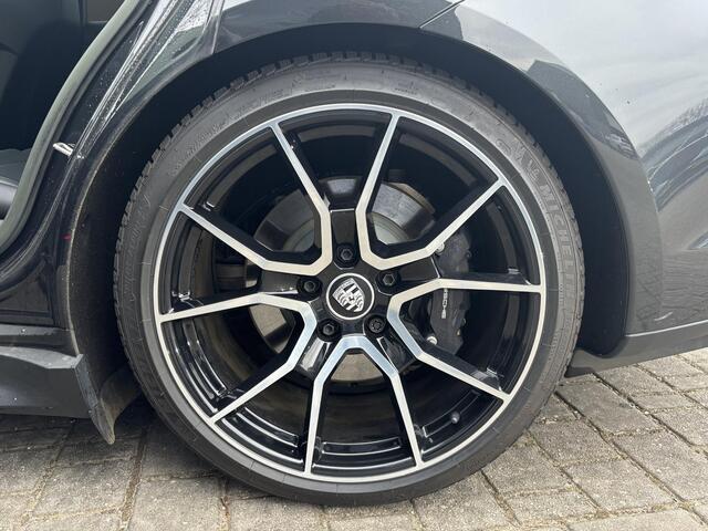 Porsche Taycan Performance 84 kWh VAN ¤84.900,- VOOR ¤79.877,- UW LENTEVOORDEEL: ¤5.023,- | ORIG. NL. NAP KM.| 360 CAMERA