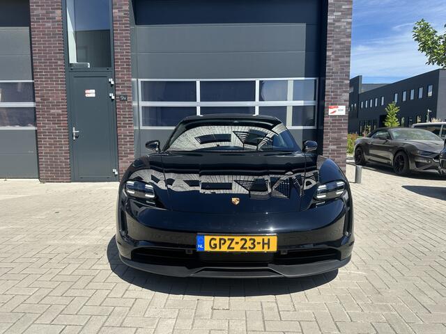 Porsche Taycan Performance 84 kWh