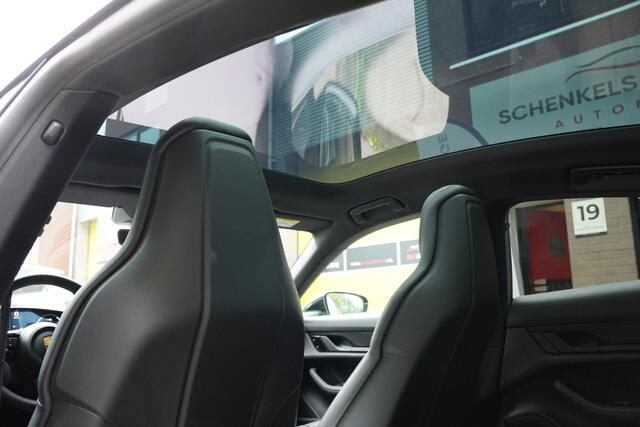 Porsche Taycan 4S Performance 84 kWh / Panoramadak / Luchtvering / Adaptief Cruise / Sport Chrono /