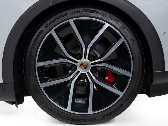 Porsche Taycan 4S Cross Turismo