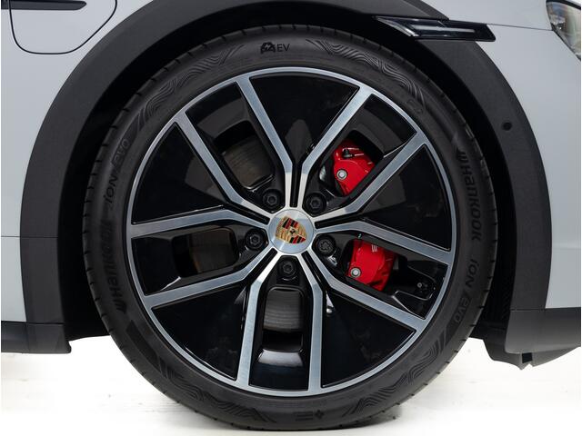 Porsche Taycan 4S Cross Turismo