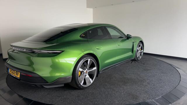 Porsche Taycan Turbo S 93 kWh | Keramische remmen | Carbon GT-design | Passagiers display | Sport Chronopakket Plus!