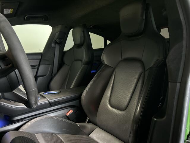 Porsche Taycan Turbo S 93 kWh | Keramische remmen | Carbon GT-design | Passagiers display | Sport Chronopakket Plus!