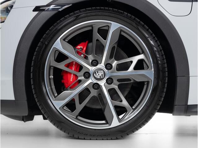Porsche Taycan 4S Cross Turismo